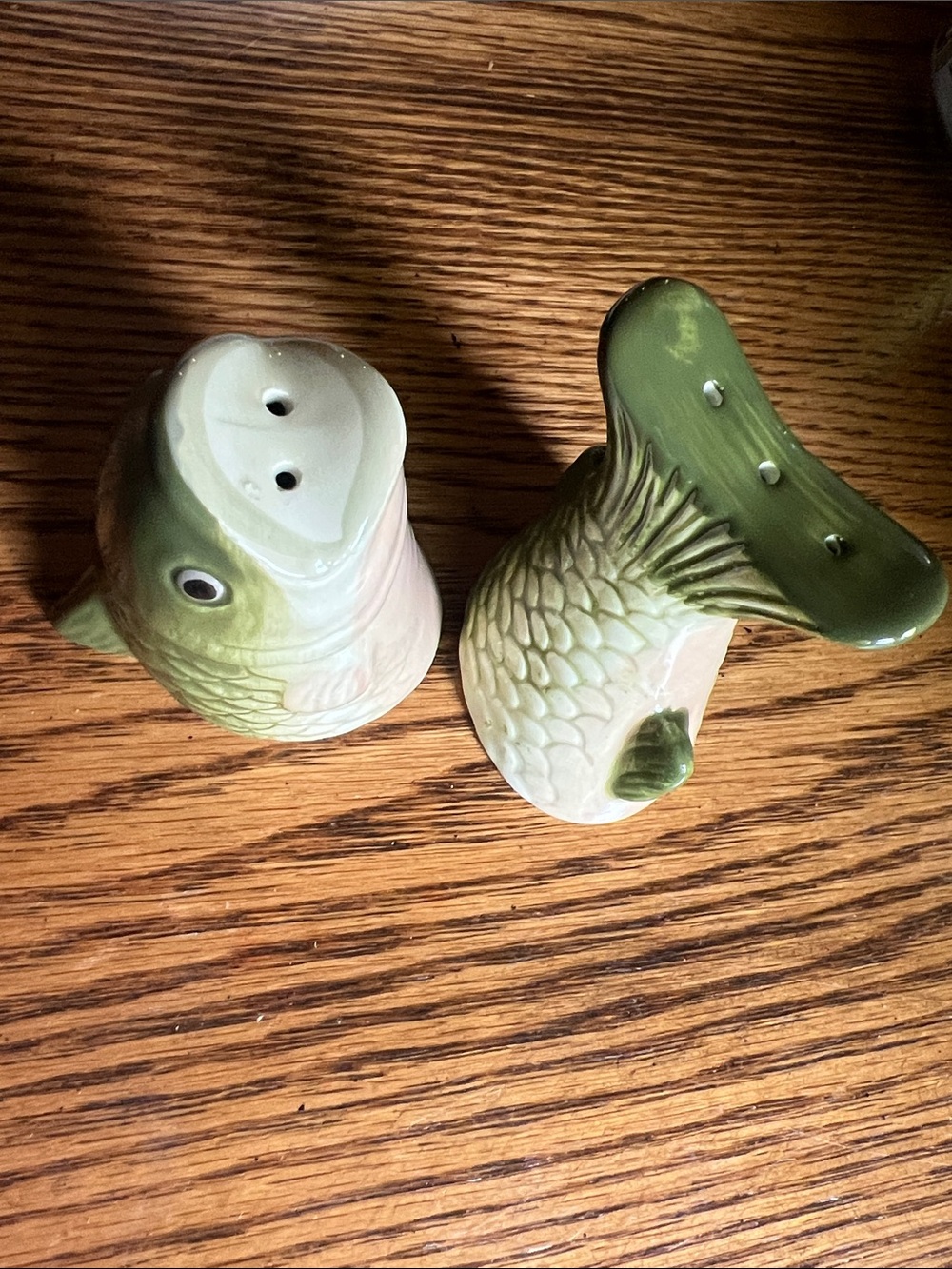 Green Ceramic Fish Salt and Pepper Shaker Set